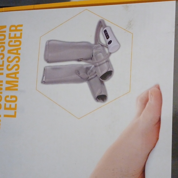 Air Compression Leg Massager - Picture 3 of 8